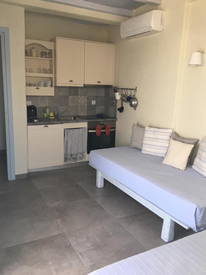 Makares Aparthotel Donoussa Buitenkant foto