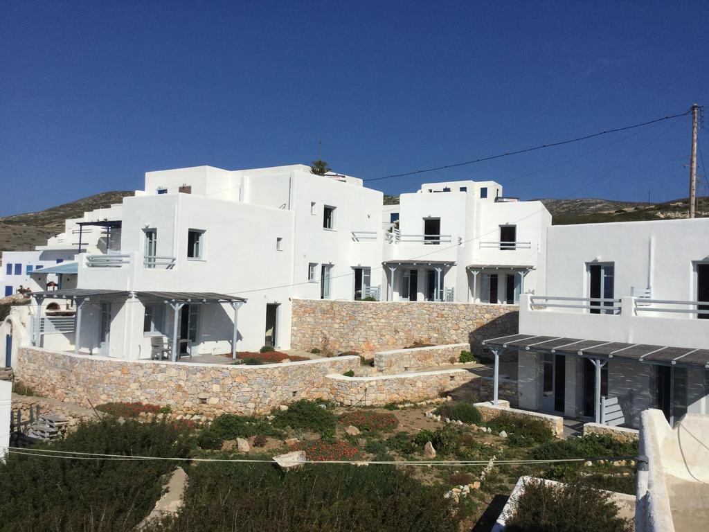 Makares Aparthotel Donoussa Buitenkant foto